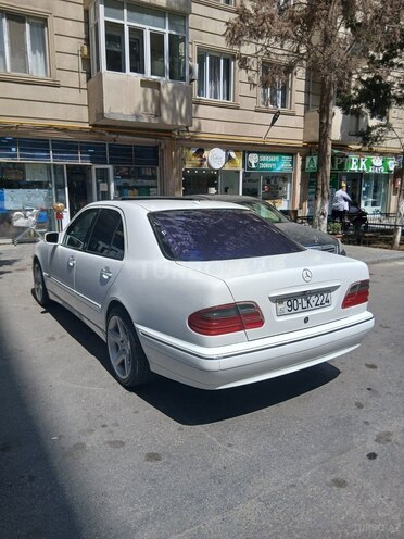 Mercedes E 200 2000, 303,000 km - 2.0 l - Bakı
