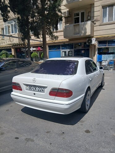 Mercedes E 200 2000, 303,000 km - 2.0 l - Bakı