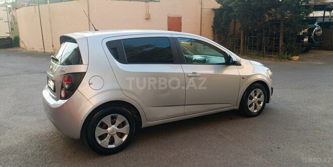 Chevrolet Aveo-7