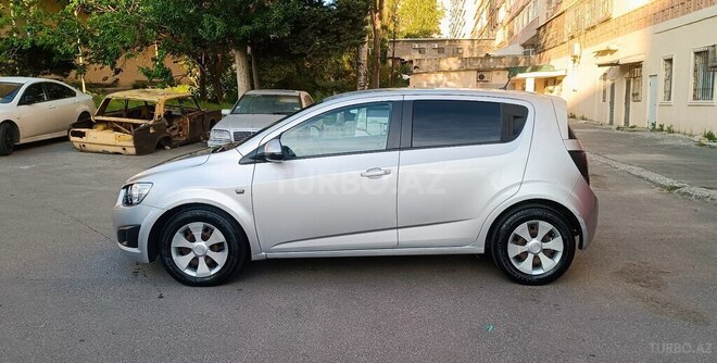 Chevrolet Aveo-4