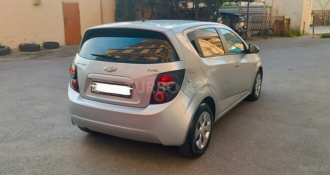 Chevrolet Aveo-10