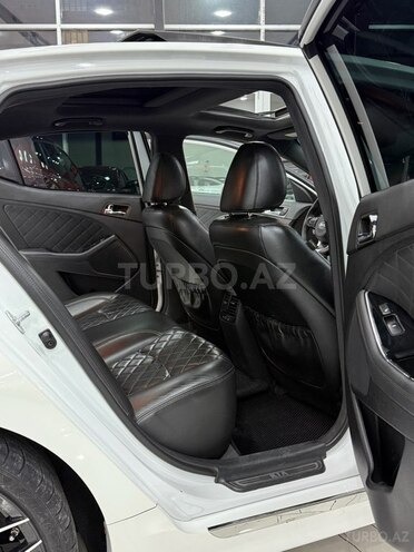 Kia K5-19