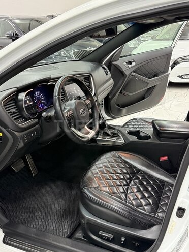 Kia K5-12