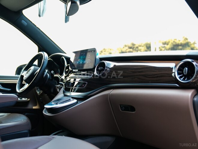 Mercedes V 220 2023, 53,000 km - 2.2 l - Bakı