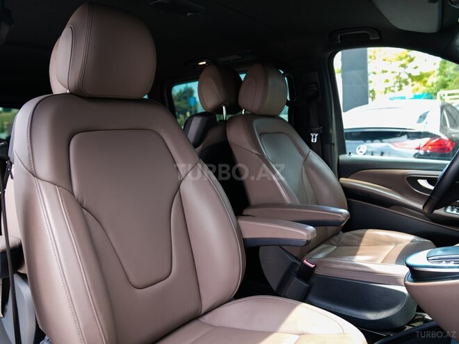 Mercedes V 220 2023, 53,000 km - 2.2 l - Bakı