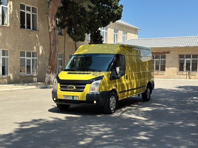 Ford Transit-3