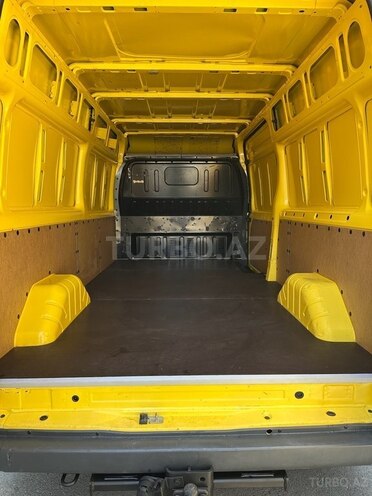 Ford Transit-7