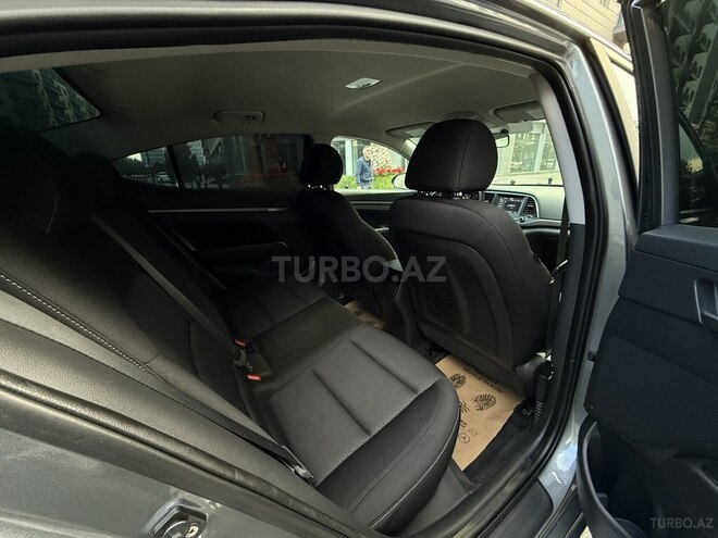 Hyundai Elantra 2017, 114,300 km - 2.0 l - Bakı