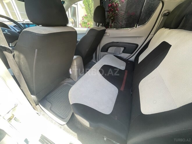 Mitsubishi L200 2014, 320,000 km - 2.5 l - Bakı