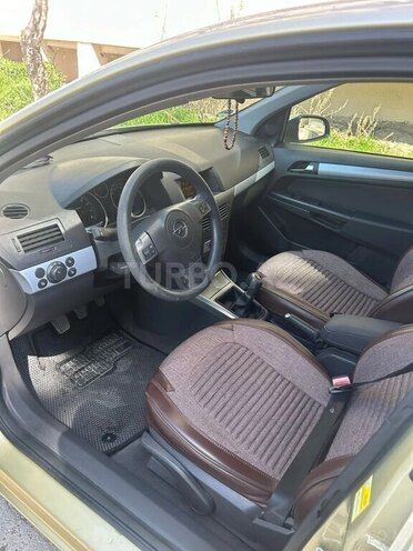 Opel Astra 2024, 196,000 km - 1.4 l - Bakı