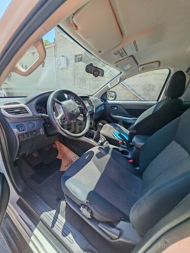 Mitsubishi L200 2023, 33,500 km - 2.5 l - Xırdalan