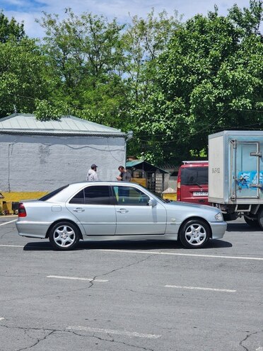 Mercedes C 240 1998, 220,000 km - 2.4 l - Zaqatala