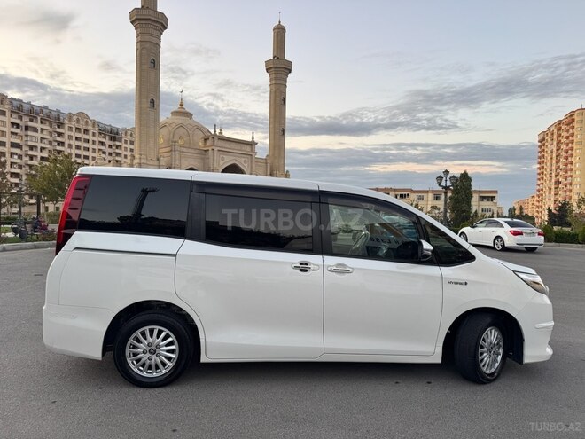 Toyota Noah 2016, 64,000 km - 1.8 l - Bakı