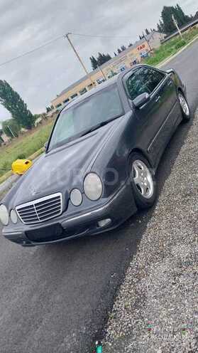 Mercedes E 220 d 1999, 460,000 km - 2.2 л - Masallı