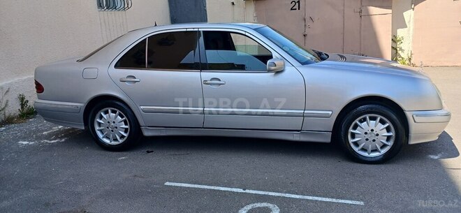 Mercedes E 220 d 1999, 450,000 km - 2.2 l - Bakı