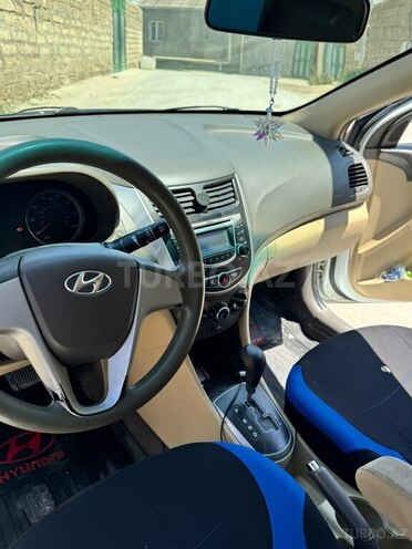 Hyundai Accent 2013, 225,000 km - 1.6 l - Bakı