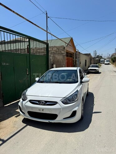 Hyundai Accent 2013, 225,000 km - 1.6 l - Bakı