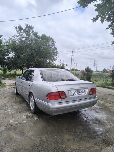 Mercedes E 280 1998, 163,585 km - 2.8 l - Bərdə