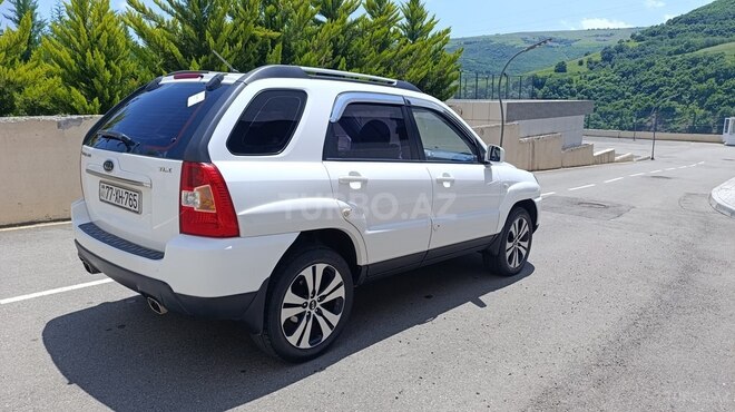 Kia Sportage 2009, 155,000 km - 2.0 л - Yardımlı