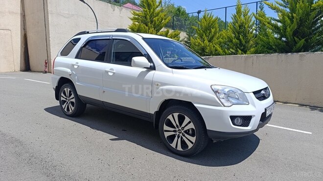 Kia Sportage 2009, 155,000 km - 2.0 л - Yardımlı