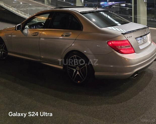 Mercedes C 300 2011, 260,000 km - 3.0 л - Bakı