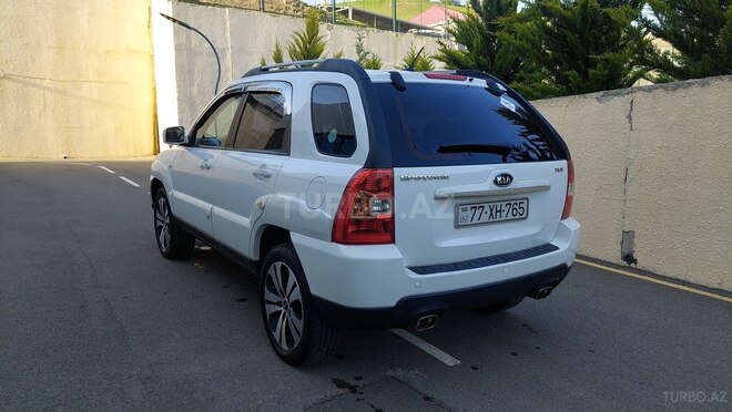 Kia Sportage 2009, 155,000 km - 2.0 л - Yardımlı