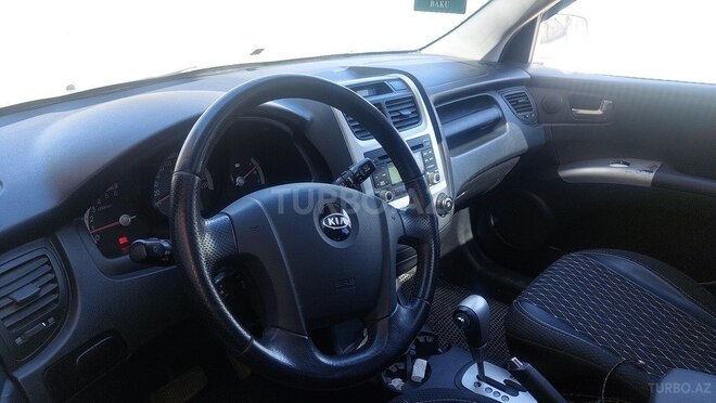 Kia Sportage 2009, 155,000 km - 2.0 л - Yardımlı