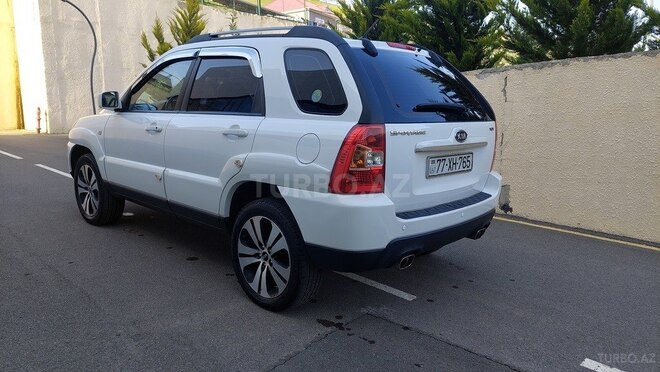 Kia Sportage 2009, 155,000 km - 2.0 л - Yardımlı
