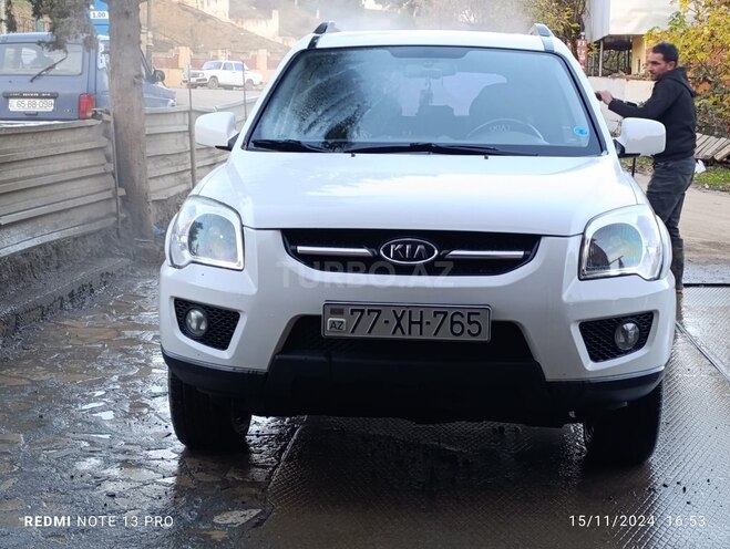 Kia Sportage 2009, 155,000 km - 2.0 л - Yardımlı