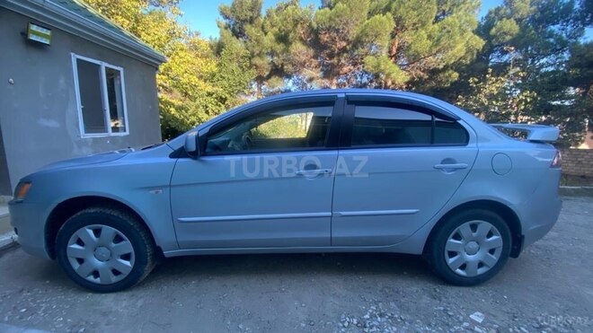 Mitsubishi Lancer 2010, 312,000 km - 2.0 л - Bakı