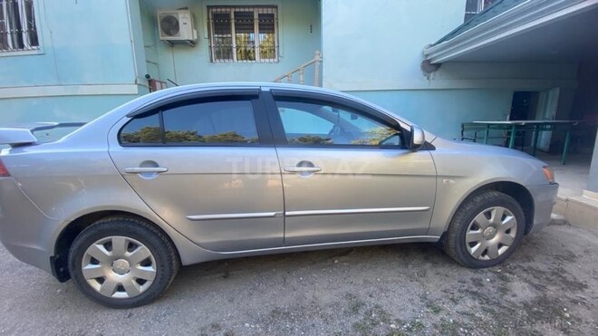 Mitsubishi Lancer 2010, 312,000 km - 2.0 л - Bakı