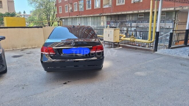 Mercedes E 220 d 2014, 177,976 km - 2.2 л - Bakı
