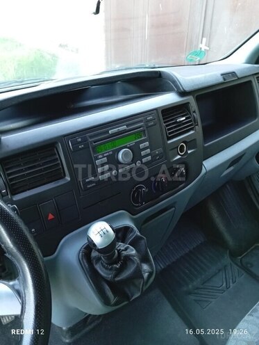 Ford Transit 2009, 300,000 km - 2.4 л - Quba