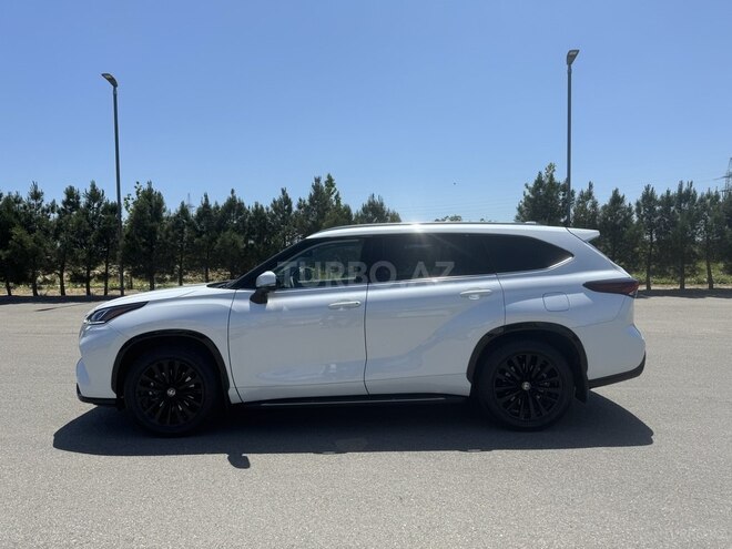 Toyota Highlander 2024, 13,700 km - 2.5 л - Bakı