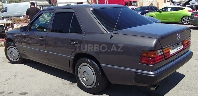 Mercedes E 200 d 1992, 722,600 km - 2.0 л - Bakı