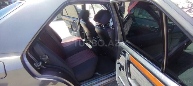 Mercedes E 200 d 1992, 722,600 km - 2.0 л - Bakı
