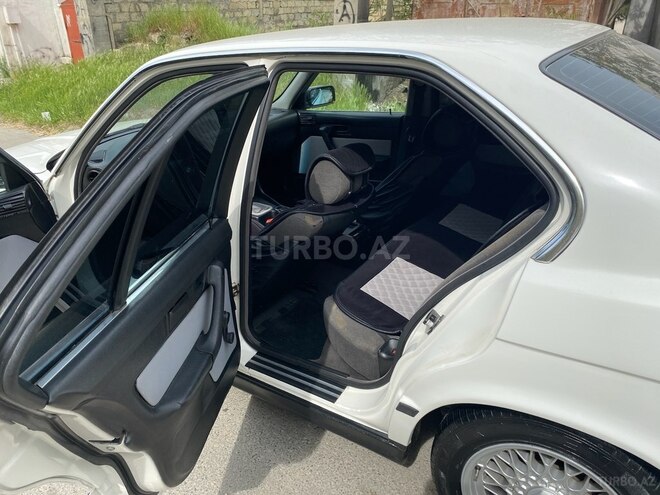 BMW 520 1993, 355,000 km - 2.0 l - Bakı