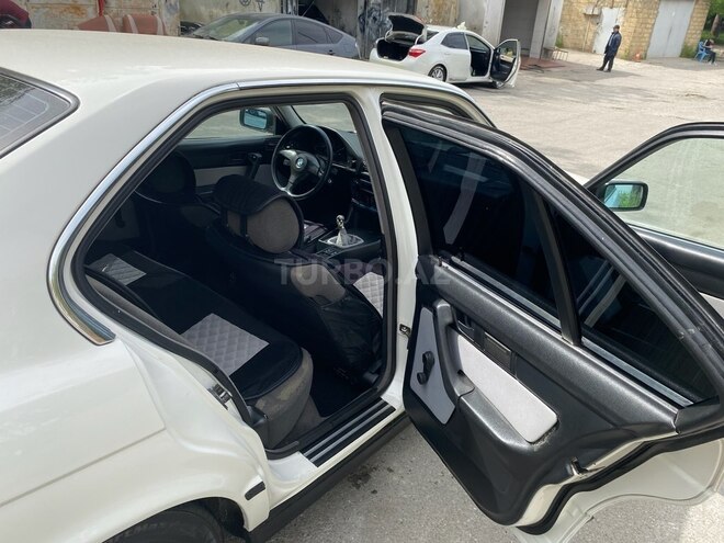 BMW 520 1993, 355,000 km - 2.0 l - Bakı