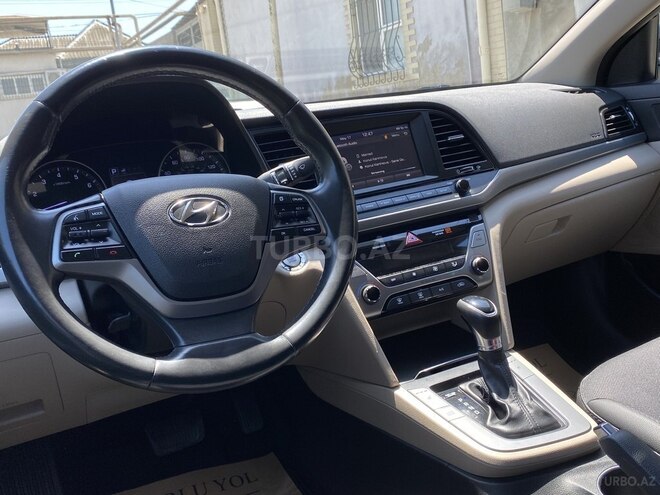 Hyundai Elantra 2016, 193,121 km - 2.0 л - Bakı