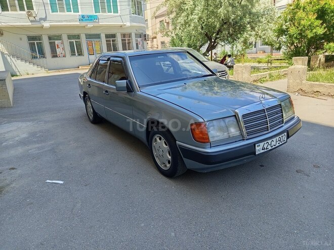Mercedes E 200 1993, 228,000 km - 2.0 l - Bakı