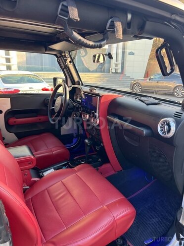 Jeep Wrangler-9