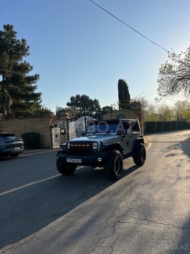 Jeep Wrangler-21