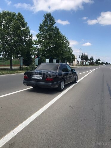 Mercedes E 200 d 1995, 200,000 km - 2.0 l - Beyləqan