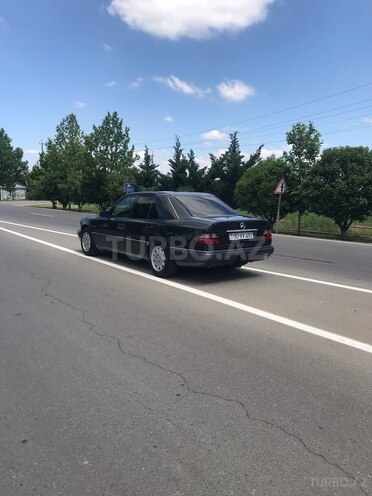 Mercedes E 200 d 1995, 200,000 km - 2.0 l - Beyləqan