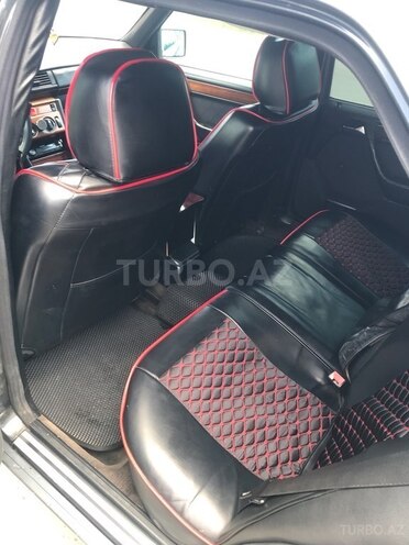 Mercedes E 200 d 1995, 200,000 km - 2.0 l - Beyləqan