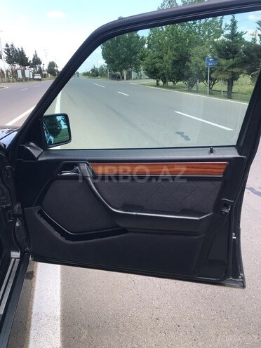 Mercedes E 200 d 1995, 200,000 km - 2.0 l - Beyləqan