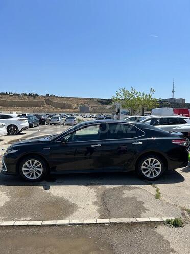 Toyota Camry-11