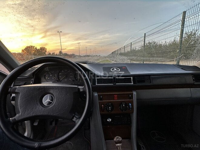 Mercedes E 200 d 1993, 729,000 km - 2.0 l - Bakı
