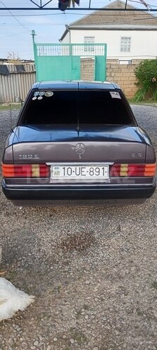 Mercedes 190 1991, 356,980 km - 2.0 l - Saatlı