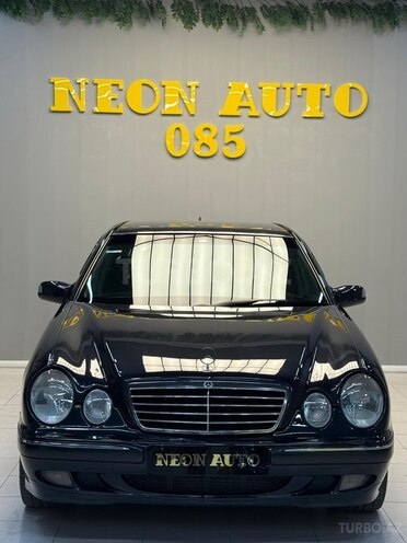 Mercedes E 270 2001, 234,000 km - 2.7 l - Sumqayıt